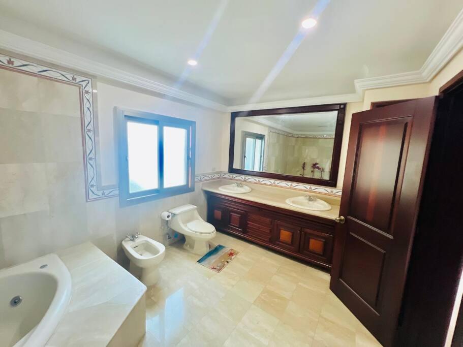 Beach Front Penthouse In Exclusive Tower ซานโตโดมิงโก ภายนอก รูปภาพ